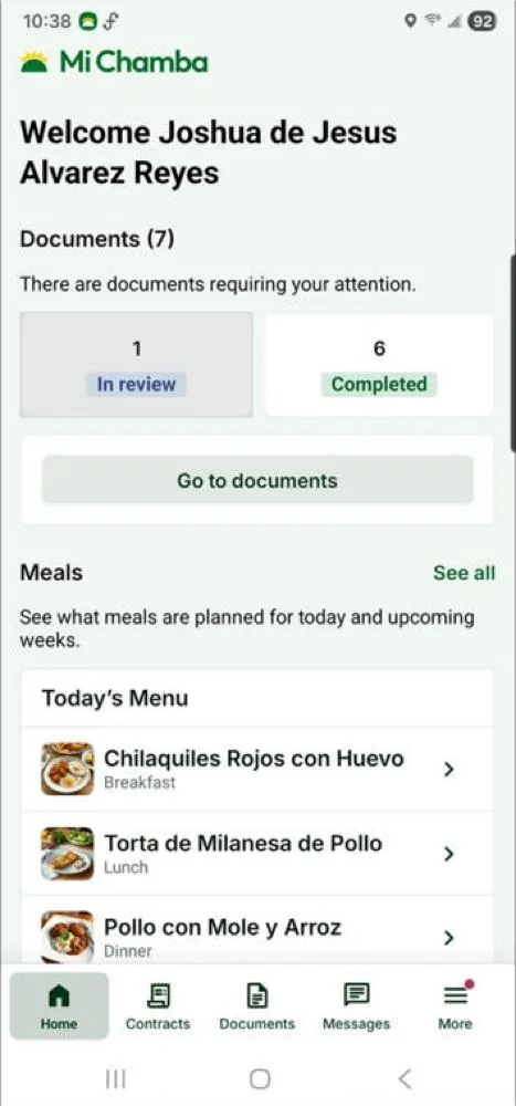 Mi Chamba home screen with the worker’s contract, meals and an emergency card